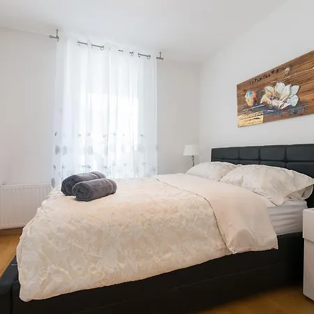 Apartament Njegoseva With Big Terrace *