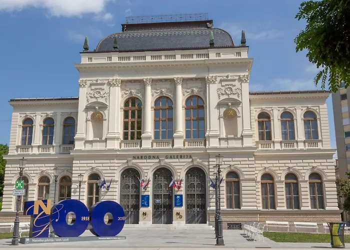 Njegoseva With Big Terrace Appartement *